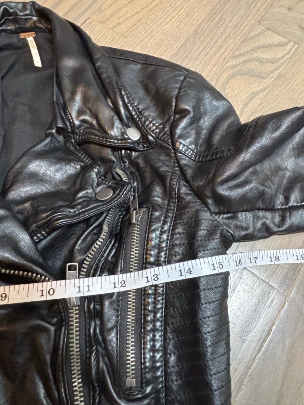 Free People Cleo Black Faux Leather Moto Jacket. Size 0. Missing hood. - Picture 7 of 10
